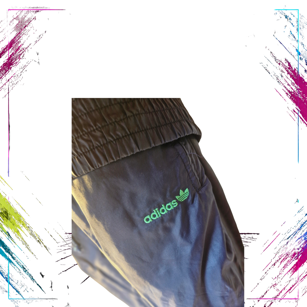 Adidas ULTRARARE 80s-90s Windbreaker Set trouser details -theplugofvintage